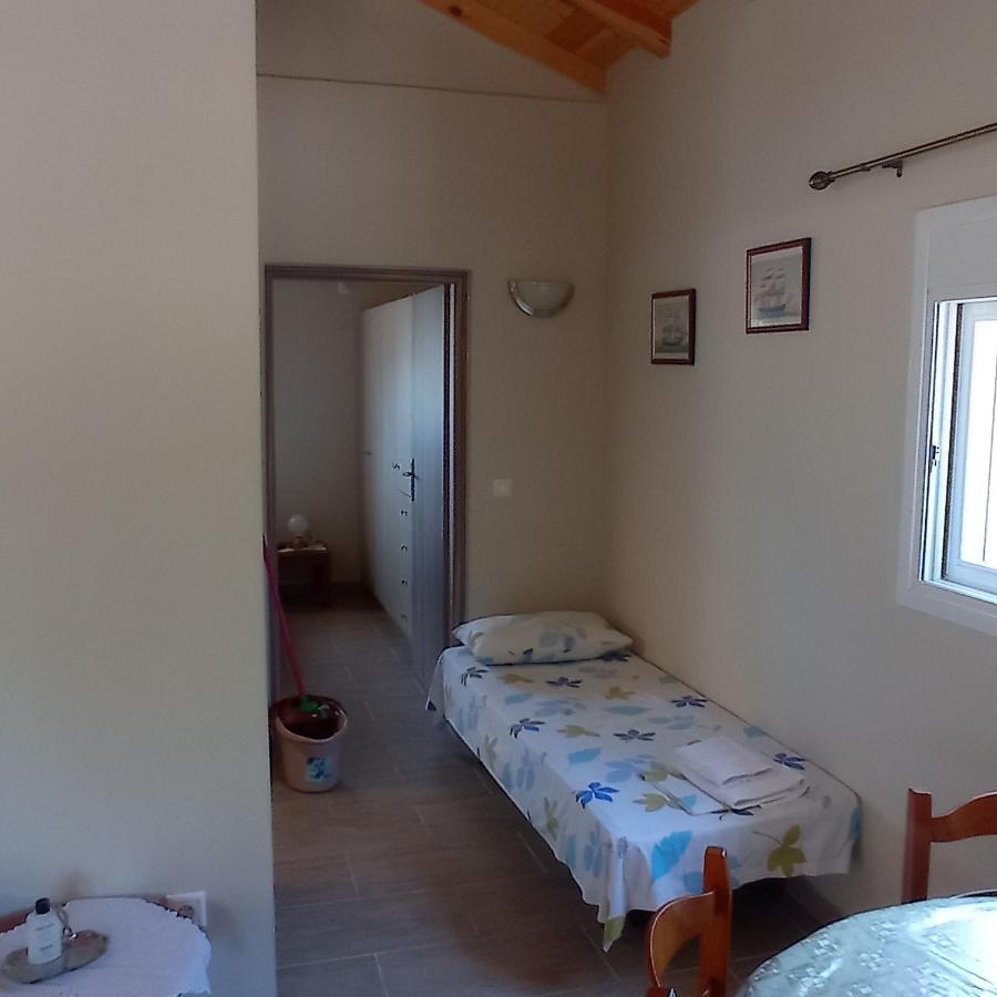 Avocado House Villa Finikounta Buitenkant foto